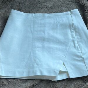 Endless Rose White Skort